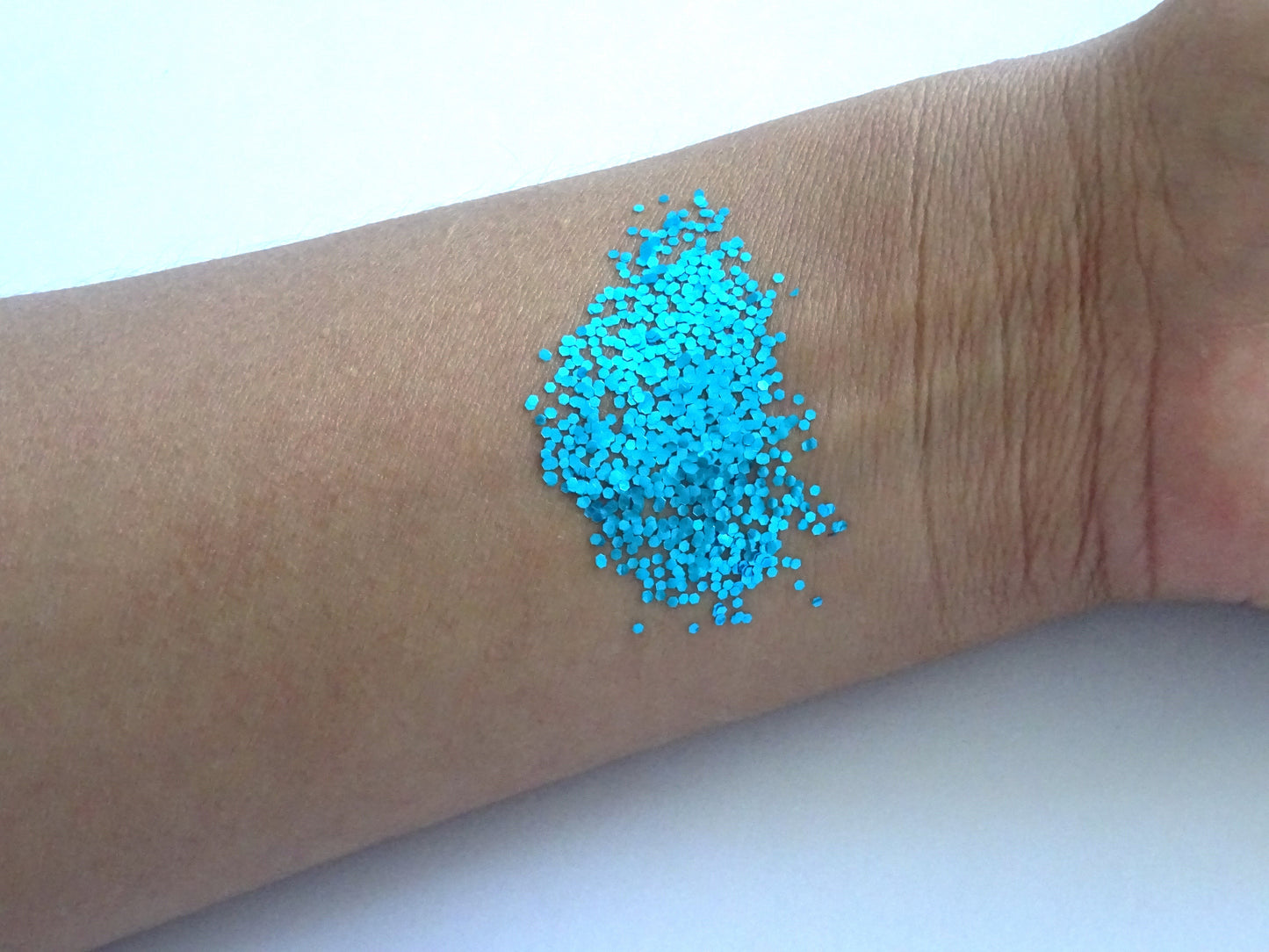 Try on Eco Glitter Metallic blue M-Bioabbaubarer Kosmetik Glitzer - Gesicht & Haar Make-up Schminkfarbe