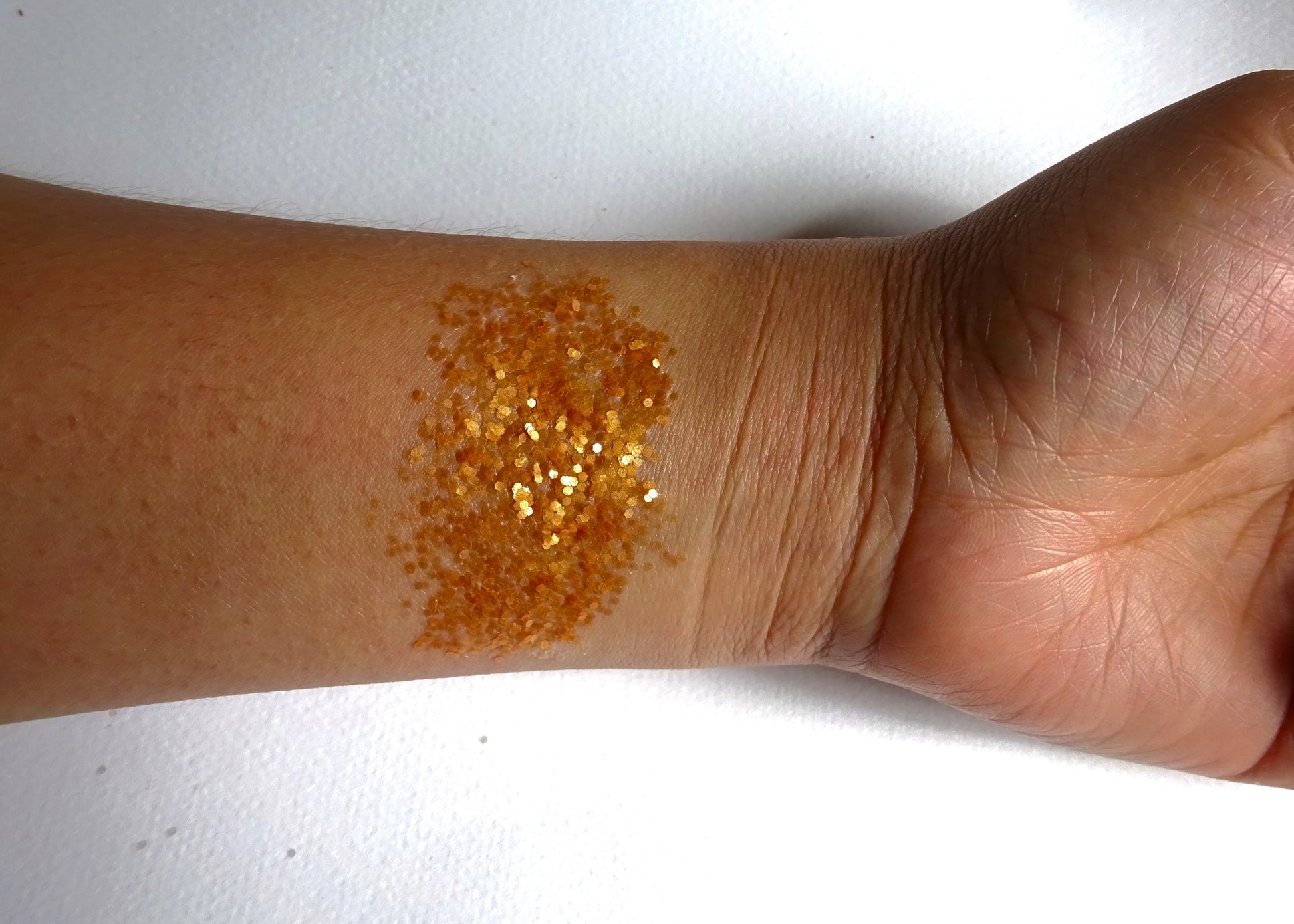 Eco Glitter Dark Gold M-Bioabbaubarer Kosmetik Glitzer - Gesicht &amp; Haar Make-up Schminkfarbe