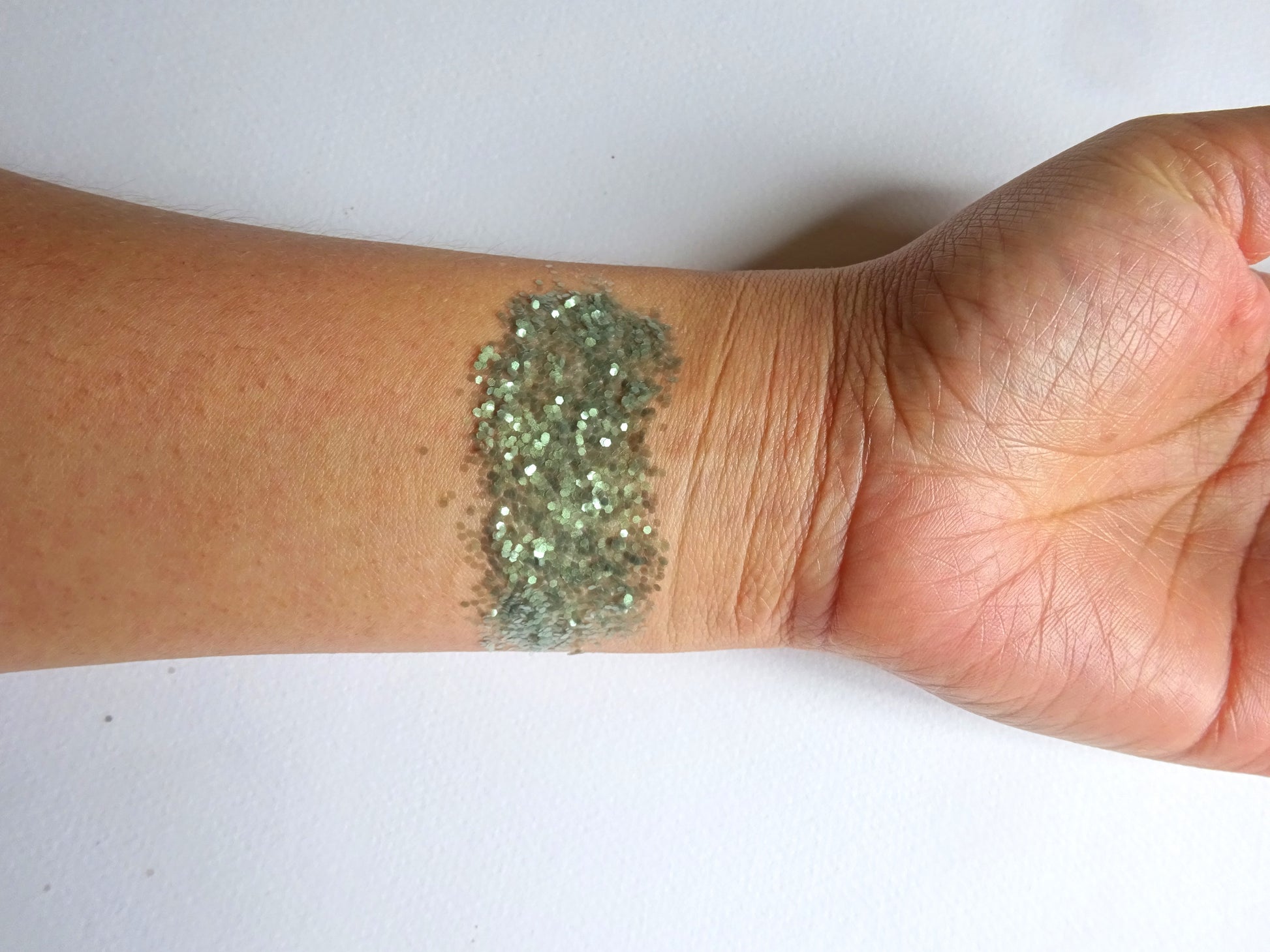 Try on Eco Glitter Green M-Bioabbaubarer Kosmetik Glitzer - Gesicht &amp; Haar Make-up Schminkfarbe