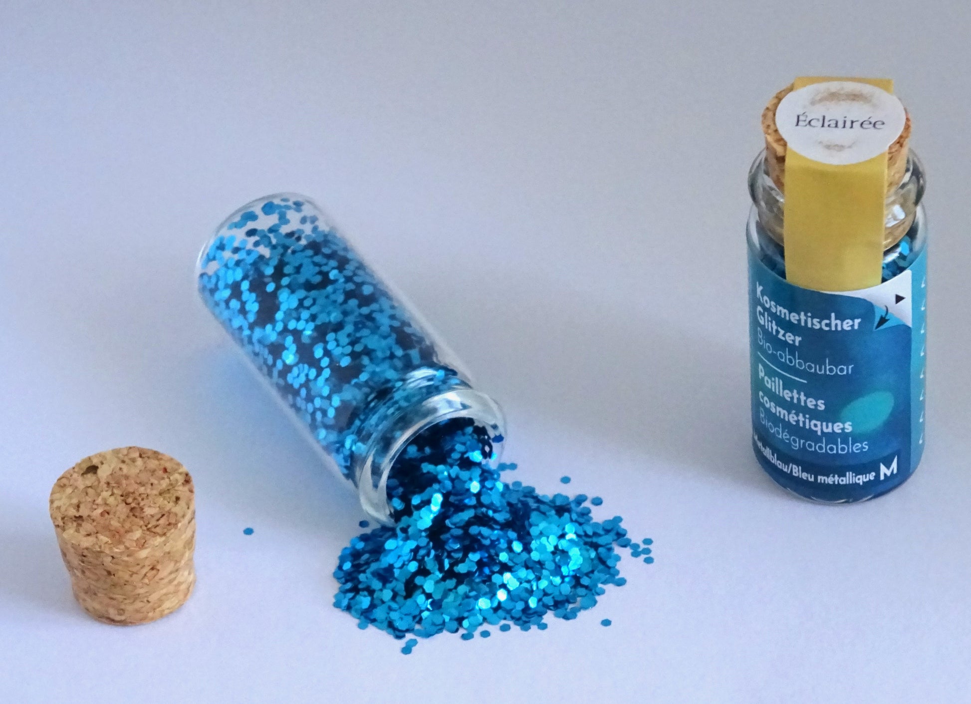 Eco Glitter Metallic Blue M-Bioabbaubarer Kosmetik Glitzer - Gesicht &amp; Haar Make-up Schminkfarbe